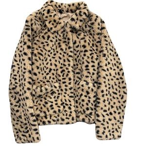 Leopard printed fuzzy coat